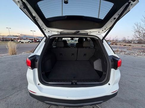 Used 2024 Chevrolet Equinox LT image 24