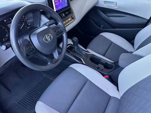 Used 2024 Toyota Corolla LE w/ LE Convenience Package FWD image 4