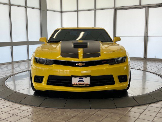 Used 2015 Chevrolet Camaro SS w/ RS Package RWD image 2