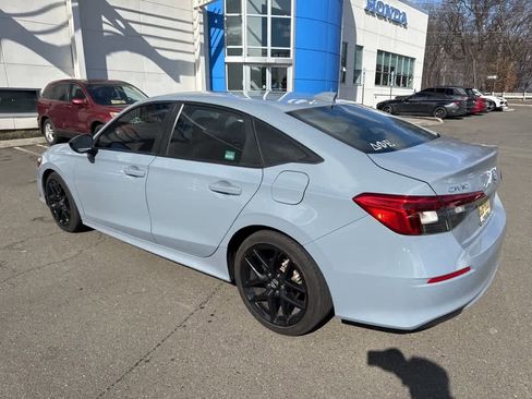 Used 2023 Honda Civic Sport image 16