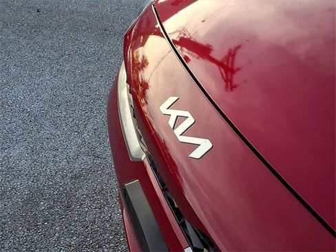 Used 2024 Kia Forte LXS w/ LXS Technology Package image 21