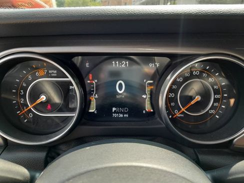 Used 2018 Jeep Wrangler Unlimited Sahara w/ Cold Weather Group AWD/4WD image 12