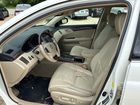 Used 2011 Toyota Avalon Limited FWD image 13