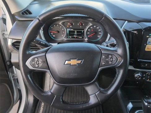 Used 2018 Chevrolet Traverse LT image 11