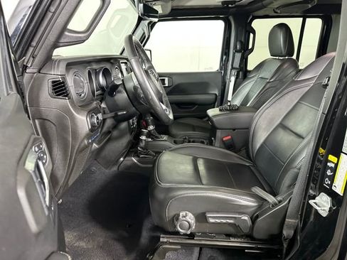 Used 2022 Jeep Wrangler Unlimited Sahara w/ Cold Weather Group image 11