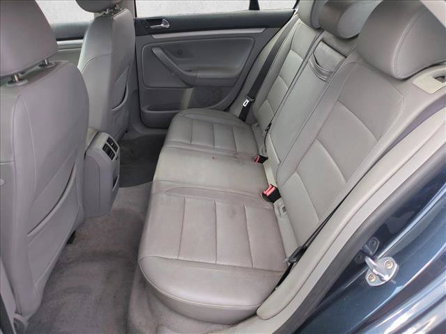 Used 2005 Volkswagen Jetta 2.5 FWD image 17