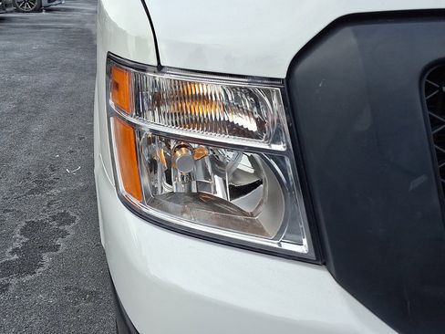 Used 2021 Nissan NV 2500 SV image 13