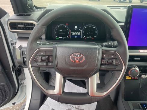 New 2026 Toyota 4Runner TRD Off-Road Premium AWD/4WD image 24