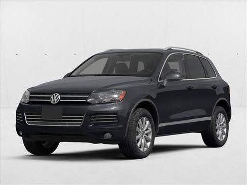 Used 2014 Volkswagen Touareg TDI AWD/4WD image 1
