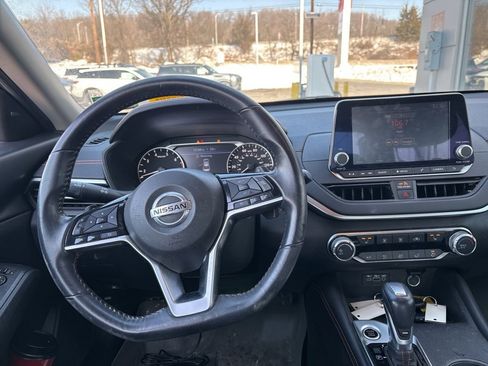 Used 2020 Nissan Altima 2.5 SR w/ Premium Package image 8