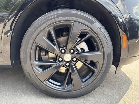 Used 2021 Buick Envision Essence w/ Sport Touring Package FWD image 12