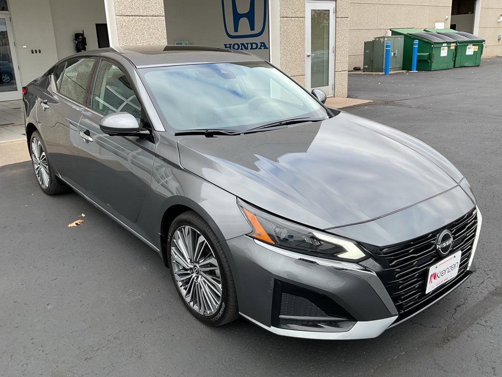 Used 2024 Nissan Altima 2.5 SL AWD/4WD image 3