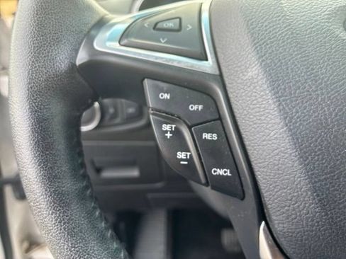 Used 2016 Ford Edge Titanium w/ Equipment Group 301A FWD image 11