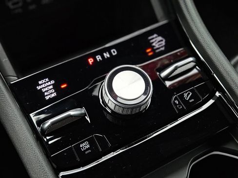 Used 2023 Jeep Grand Cherokee Overland image 25