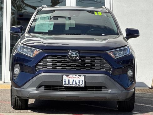 Used 2019 Toyota RAV4 XLE Premium image 12