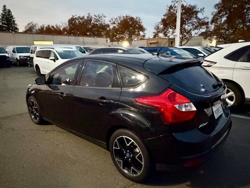 Used 2012 Ford Focus SE FWD image 7