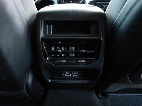 Used 2024 Jeep Grand Cherokee Laredo RWD image 31