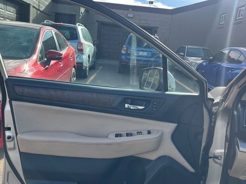 Used 2015 Subaru Outback 3.6R Limited image 10