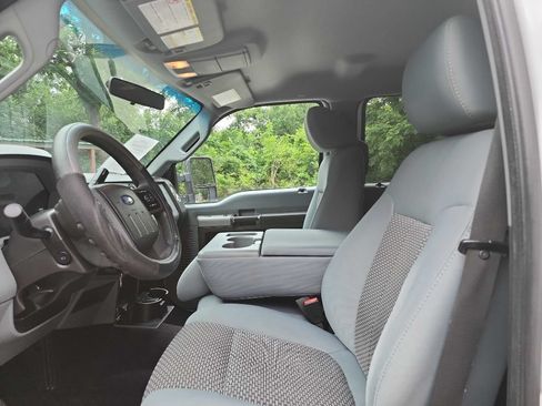 Used 2011 Ford F250 XLT w/ Chrome Pkg RWD image 18