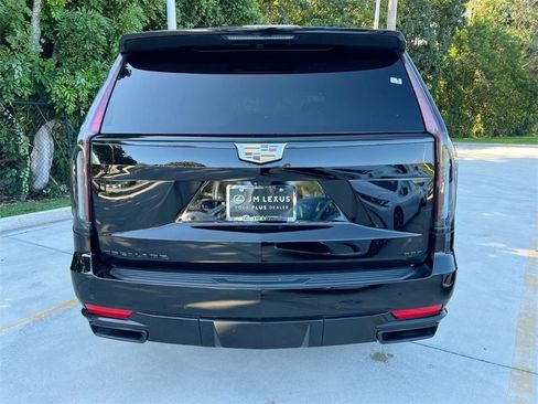 Used 2024 Cadillac Escalade Premium Luxury image 6