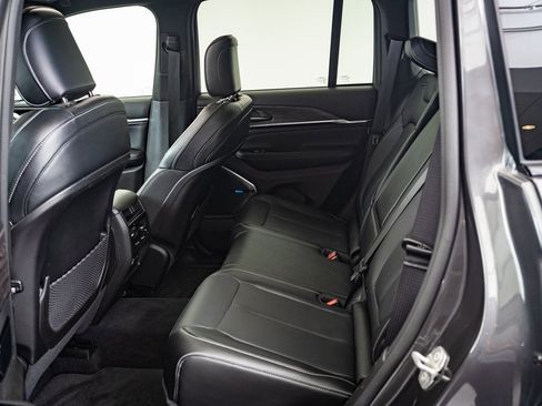 Used 2022 Jeep Grand Cherokee Overland image 37