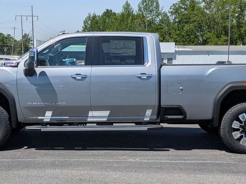 New 2026 GMC Sierra 3500 Denali w/ Denali Reserve Package AWD/4WD image 5