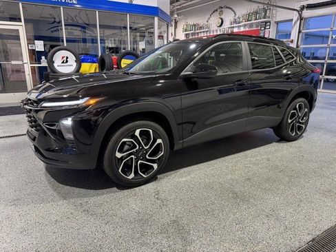 New 2026 Chevrolet Trax RS w/ Driver Confidence Package image 4