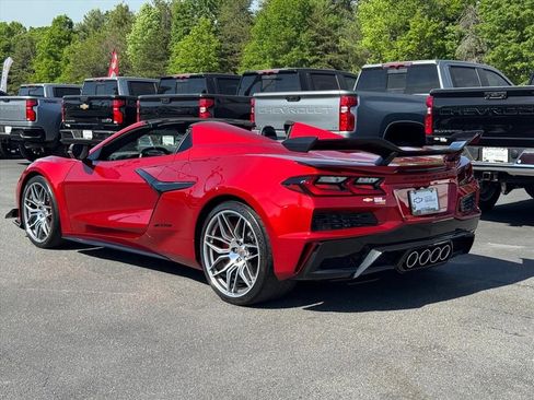 Used 2024 Chevrolet Corvette Z06 w/ Z07 Performance Package image 5