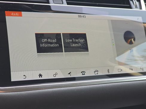 Used 2020 Land Rover Range Rover Evoque SE AWD/4WD image 7
