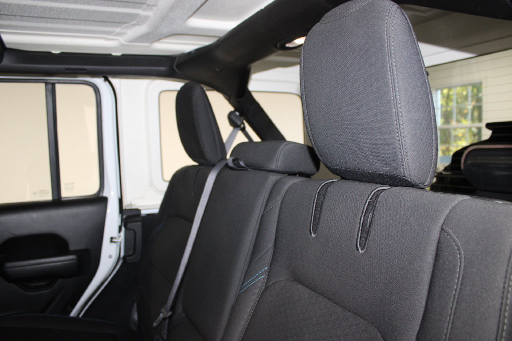 Used 2024 Jeep Wrangler Unlimited Rubicon 4xe AWD/4WD image 17