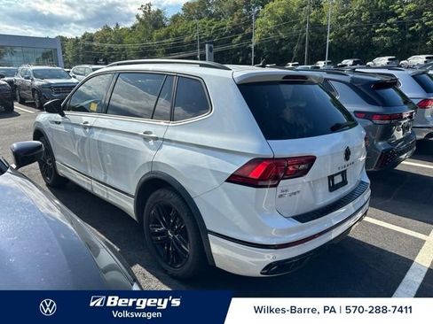 Certified 2022 Volkswagen Tiguan SE R-Line AWD/4WD image 5