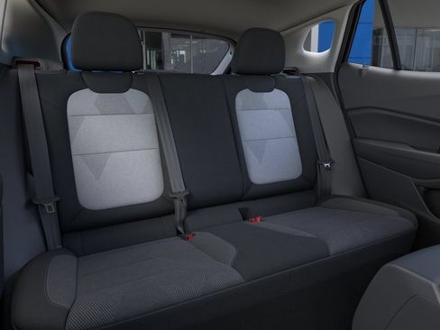 New 2026 Chevrolet Trax LS w/ LS Convenience Package FWD image 17