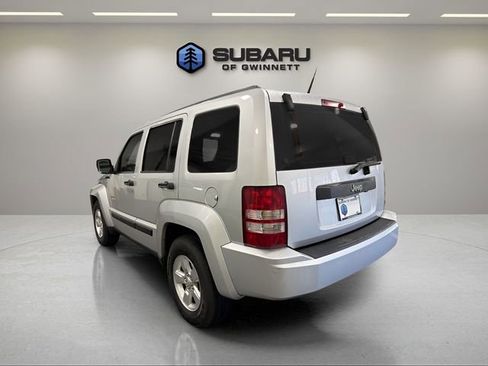 Used 2011 Jeep Liberty Sport image 3