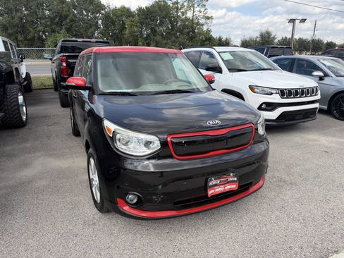Used 2016 Kia Soul EV + image 4