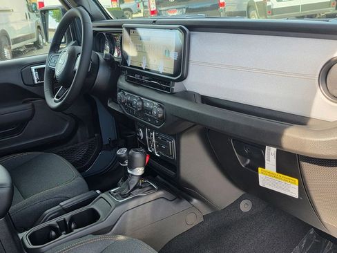 New 2026 Jeep Gladiator Sport image 13