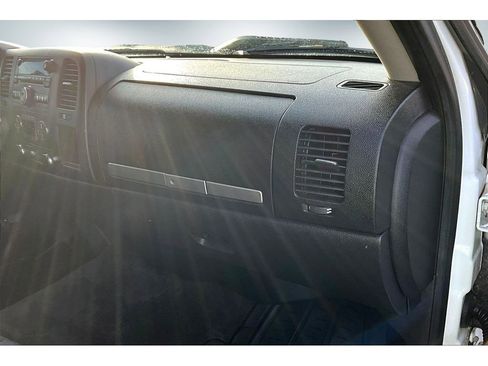 Used 2014 GMC Sierra 2500 SLE w/ SLE Preferred Package image 25