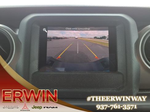 Used 2022 Jeep Gladiator Sport AWD/4WD image 21