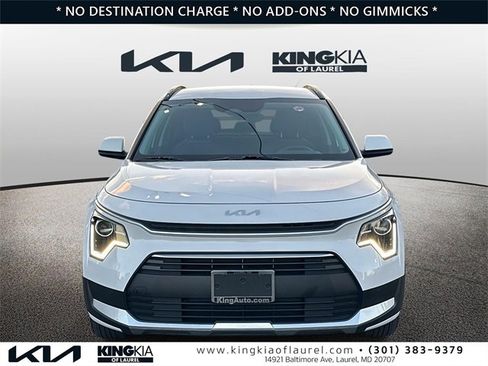 Used 2025 Kia Niro LX image 27