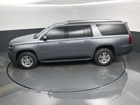 Used 2020 Chevrolet Suburban LT image 14