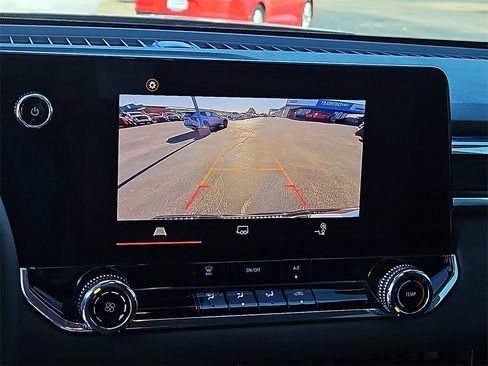 Used 2024 GMC Canyon Elevation image 28