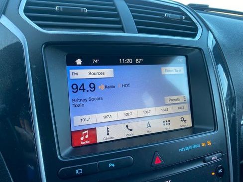 Certified 2019 Ford Explorer Limited w/ Class III Trailer Tow Package image 20