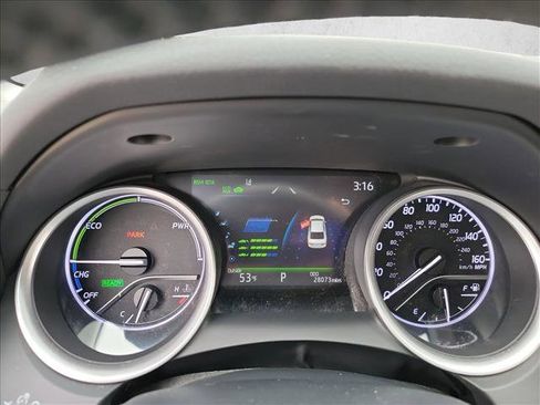 Used 2021 Toyota Camry XLE w/ Cold Weather Package image 20