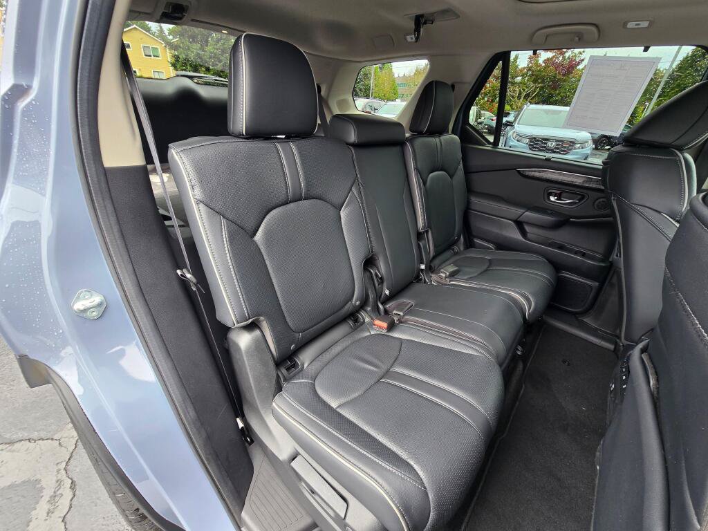Certified 2024 Honda Pilot Elite image 6