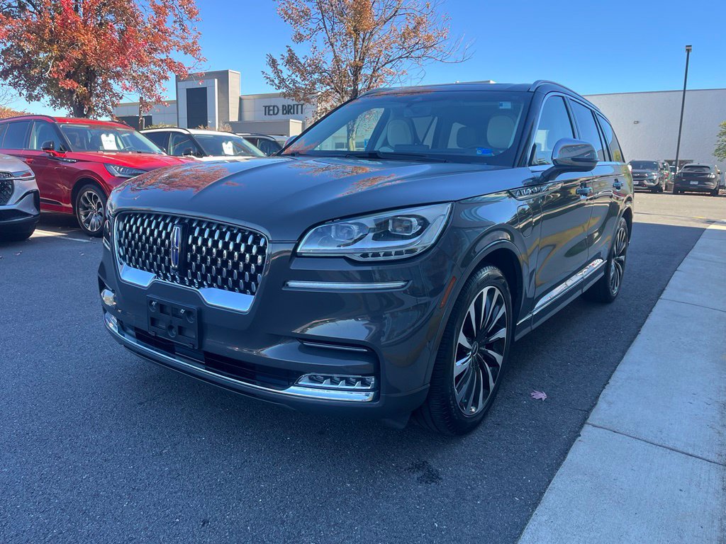 Used 2022 Lincoln Aviator Black Label Grand Touring w/ Class IV Trailer Tow Package AWD/4WD image 3