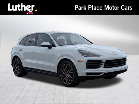 Used 2023 Porsche Cayenne S Platinum AWD/4WD image 1