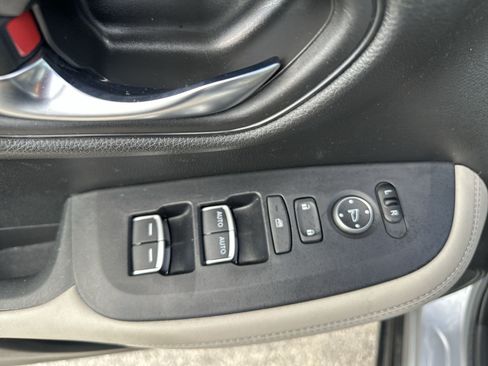 Used 2024 Honda HR-V EX-L image 15
