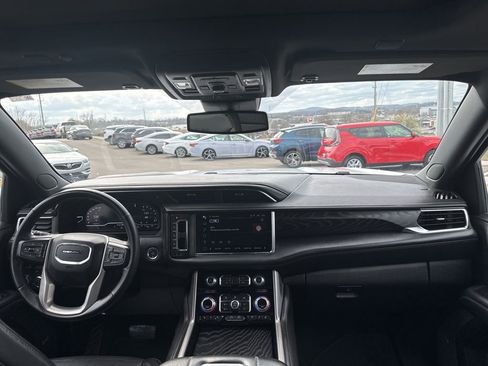 Used 2024 GMC Yukon XL Denali image 25