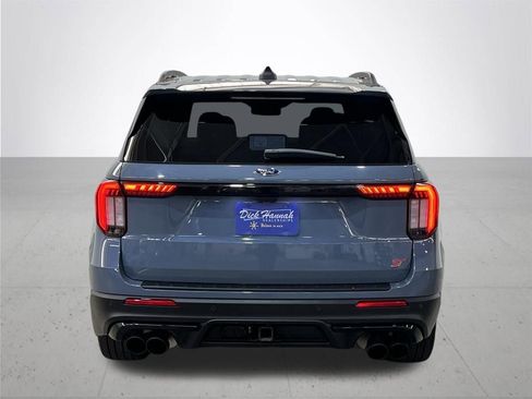 Certified 2025 Ford Explorer ST image 11