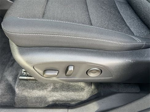 Certified 2025 Chevrolet Traverse LT image 14