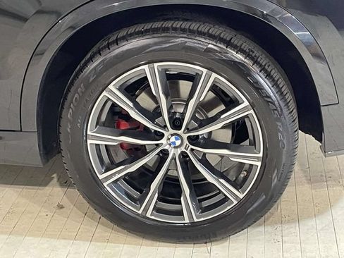 Used 2026 BMW X5 xDrive40i w/ M Sport Package AWD/4WD image 14